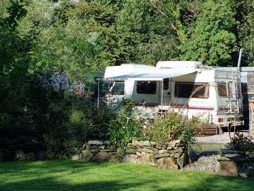 Mehefin coed north - mehefin,