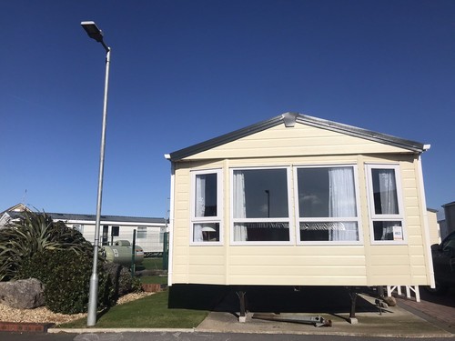 April caravan hire - caravan, north